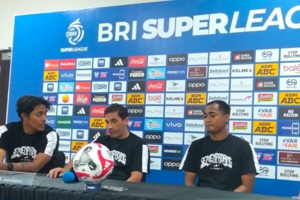 Almeida Tegaskan Persib Masih Berbahaya Tanpa Kehadiran Ramon Tanque