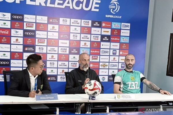 Persebaya Mempertimbangkan Pengganti Rivera untuk Pertandingan Melawan Semen Padang